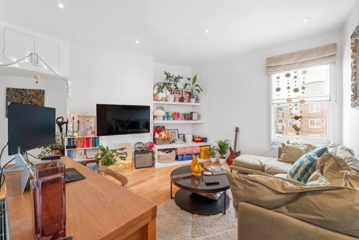 2 Bedroom Flat For Sale In Stockwell Road, SW9