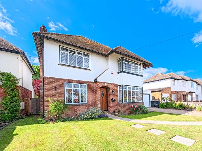 3 Bedroom House For Sale In Longtye Drive, Whitstable, CT5