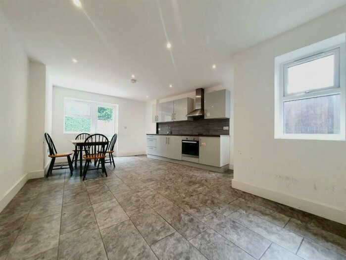 8 Bedroom End Of Terrace House To Rent In La Rose Lane, Tottenham, N15