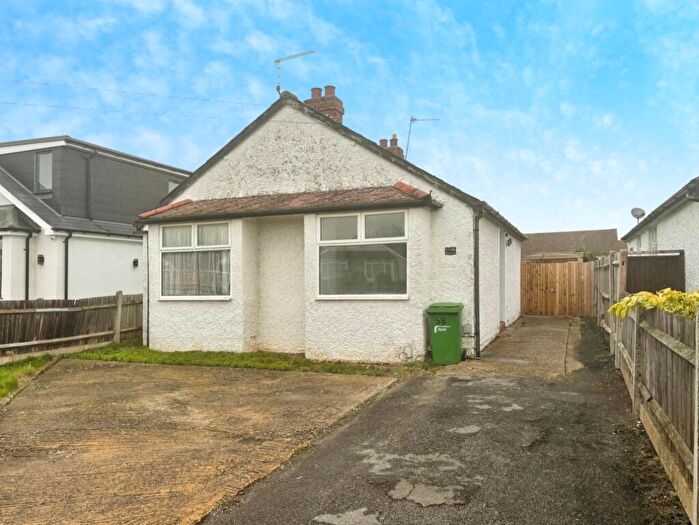 3 Bedroom Detached Bungalow To Rent In Royston Way, Burnham, SL1