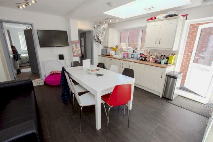 7 Bedroom House To Rent In Coronation Road, Selly Oak, Birmingham, B29