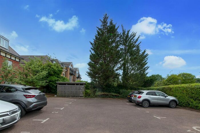 1 Bedroom Flat To Rent In Holders Hill Road, Mill Hill, London, NW7