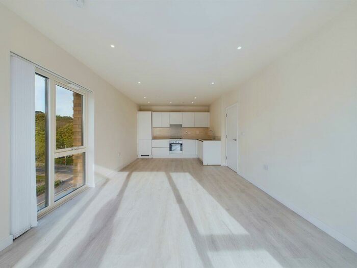 2 Bedroom Flat To Rent In Bittacy Hill, Mill Hill, &#; Bedrooms Modern, NW7