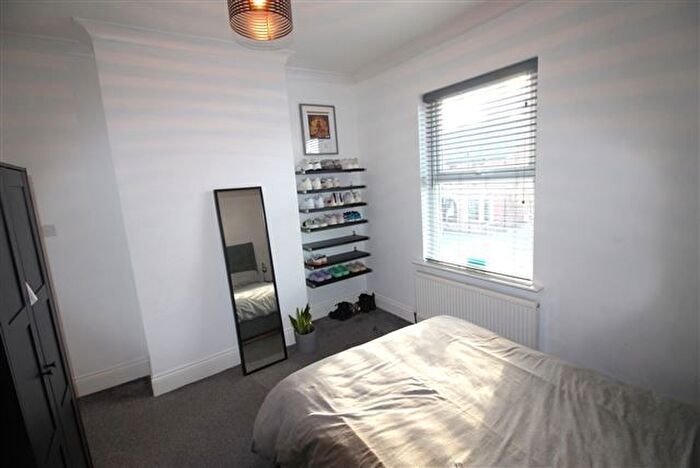 2 Bedroom End Of Terrace House To Rent In Robin Lane, Beighton, Sheffield, S20