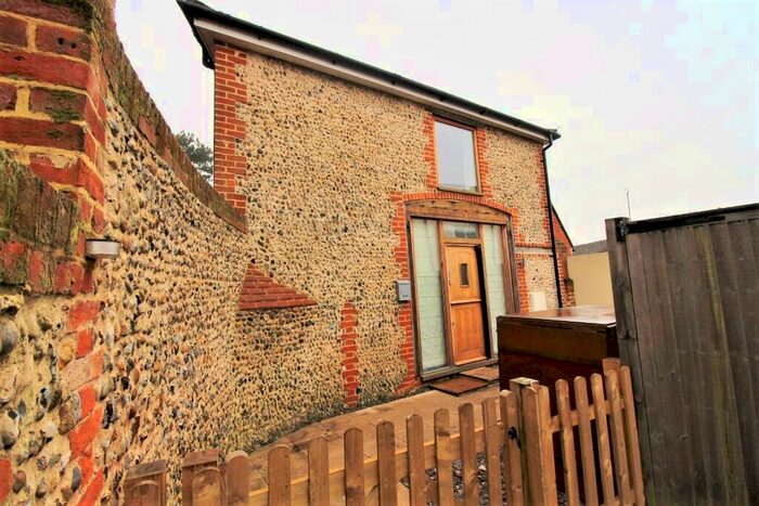 1 Bedroom Semi-Detached House To Rent In North Hill Walk, Woodbridge Road, Ipswich, IP4