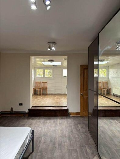 3 Bedroom Flat To Rent In Wembley Hill Road, Wembley, HA9