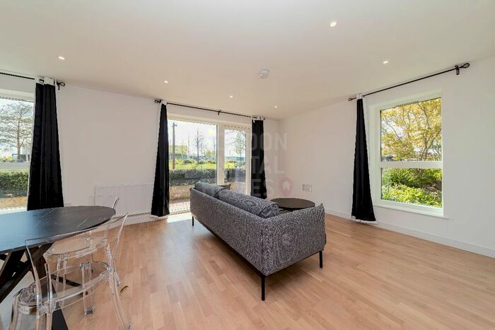 2 Bedroom Flat To Rent In Rm/ Watson House, Southall, UB1