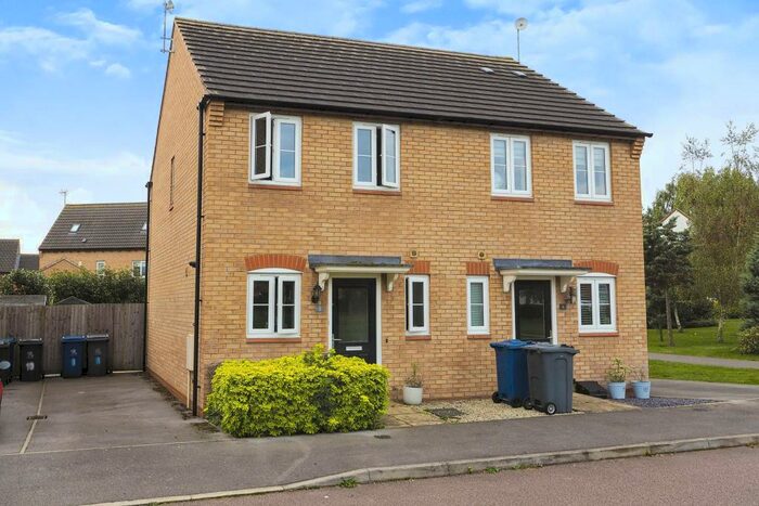 2 Bedroom House To Rent In Battle Close, Newton, NG13