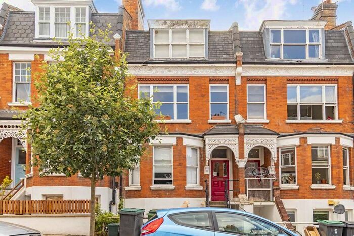 2 Bedroom Flat To Rent In Milton Avenue, London, N6