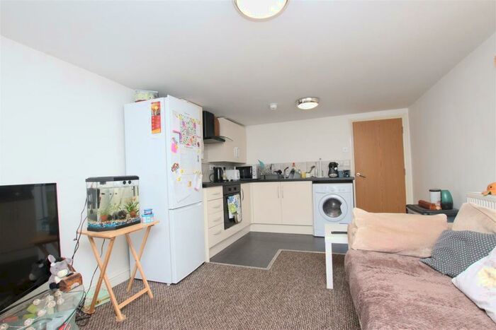 2 Bedroom Flat To Rent In Downleaze, Stoke Bishop, Bristol, BS9