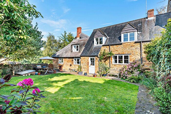 3 Bedroom Terraced House For Sale In Sibford Ferris, Banbury, Oxfordshire, OX15