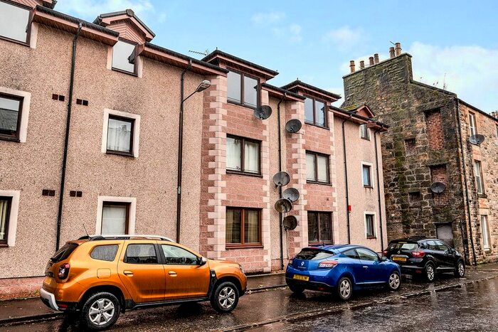 2 Bedroom Flat To Rent In Oliphant Court, Stirling, Stirlingshire, FK8