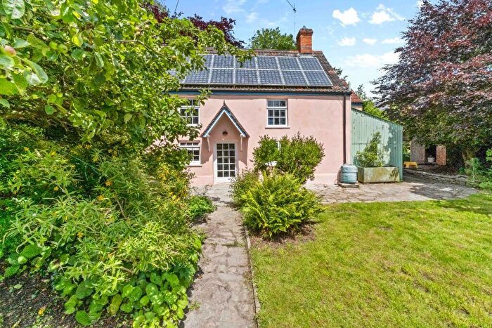 3 Bedroom Detached House For Sale In Wraxall Road, Ditcheat, Somerset, BA4