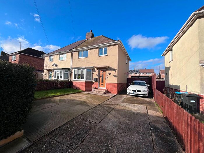 3 Bedroom Semi Detached House For Sale In Annesley Road, Newport Pagnell, MK16