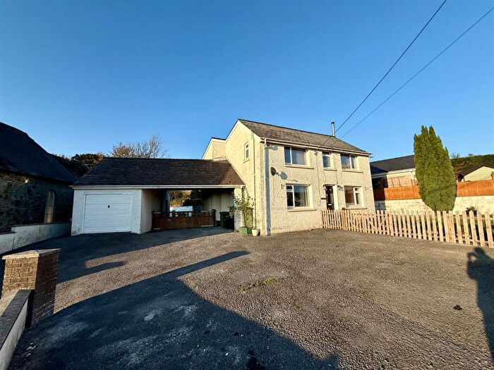3 Bedroom Detached House For Sale In Drefach, Llanybydder, SA40