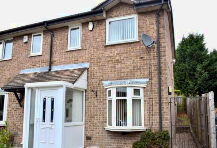 2 Bedroom House To Rent In Quantock Close, Nottingham, NG5