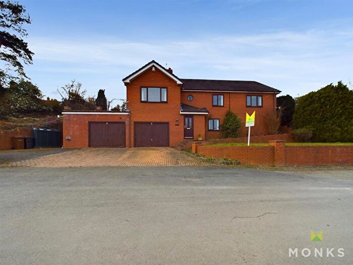 4 Bedroom Detached House For Sale In Smelthouse Lane, Pant, Oswestry, SY10