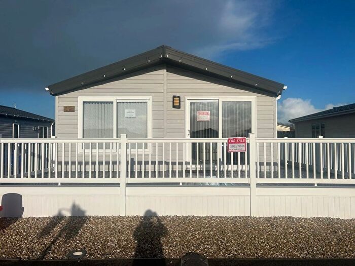 2 Bedroom Lodge For Sale In Edithmead, Highbridge, TA9