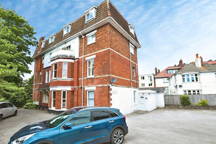1 Bedroom Flat For Sale In Boscombe Spa Road, Bournemouth, Dorset, BH5