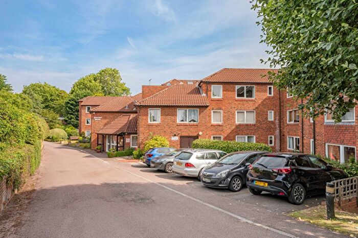 1 Bedroom Flat For Sale In Homedell House Roundwood Lane, Harpenden, AL5