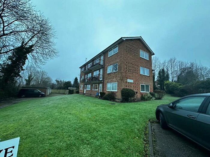2 Bedroom Flat To Rent In Meadow Drive, Hampton-In-Arden, Solihull, B92