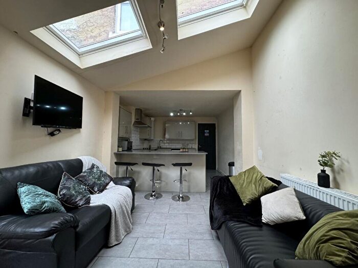 6 Bedroom House To Rent In Hubert Road (D), Selly Oak, Birmingham, West Midlands, B29
