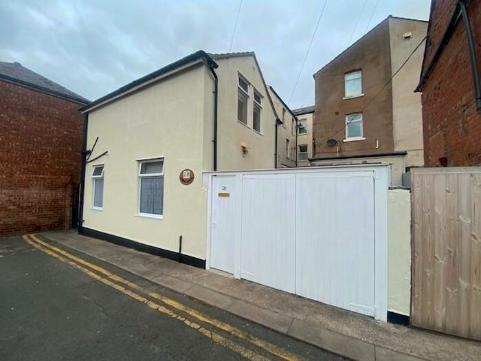 2 Bedroom House To Rent In Queen Street, Blackpool, FY1