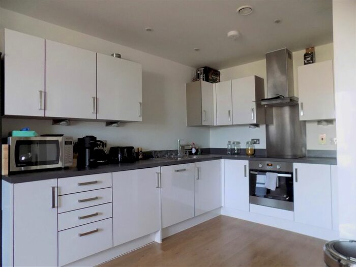2 Bedroom Flat To Rent In Canning Road, Wealdstone, Harrow, HA3