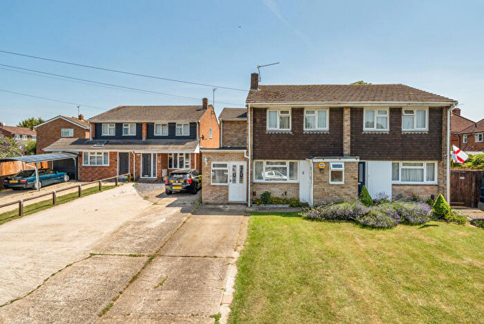 3 Bedroom Semi Detached House For Sale In Corinne Close, Reading, Berkshire, RG2