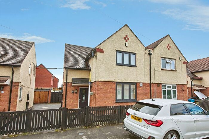 3 Bedroom Semi-Detached House For Sale In Hawthorn Street, Derby, DE24