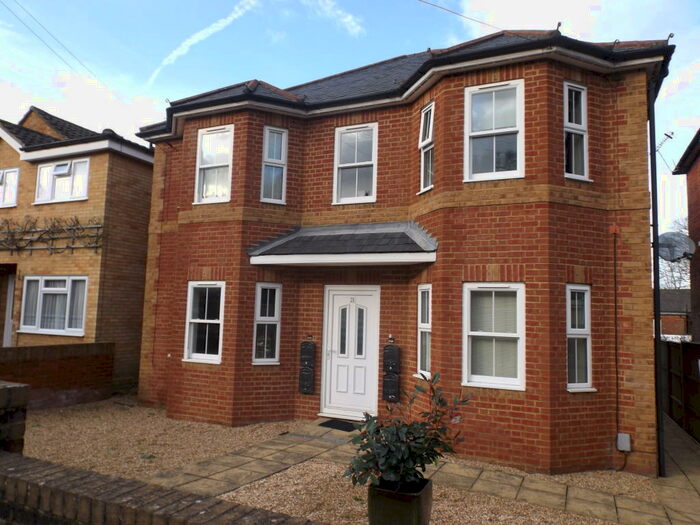 1 Bedroom Apartment To Rent In Town Centre, RG21