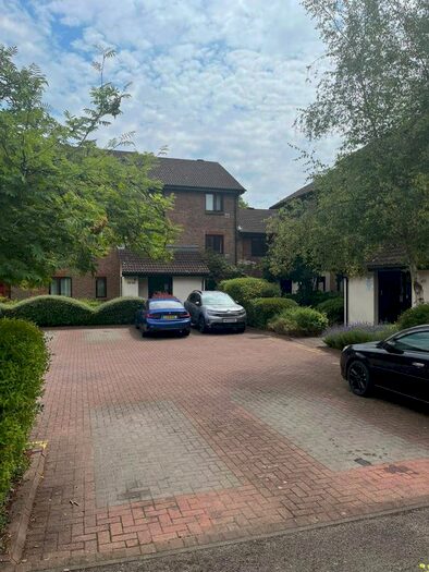 1 Bedroom Flat To Rent In Braybourne Drive, Isleworth, TW7