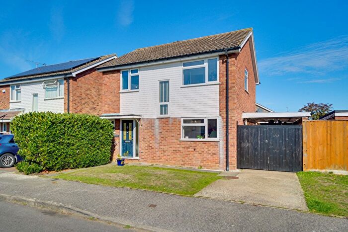 4 Bedroom Detached House For Sale In Lakeway, Somersham, Huntingdon, Cambridgeshire, PE28