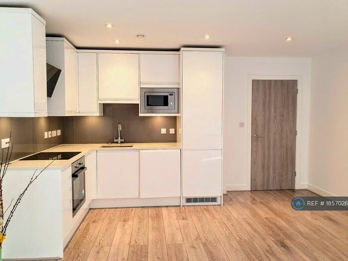 1 Bedroom Flat To Rent In Satchwell Road, London, E2