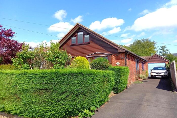 4 Bedroom Detached House For Sale In Olivers Battery, SO22