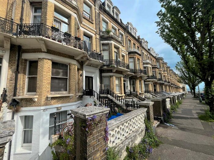 2 Bedroom Apartment To Rent In First Avenue, Hove, BN3