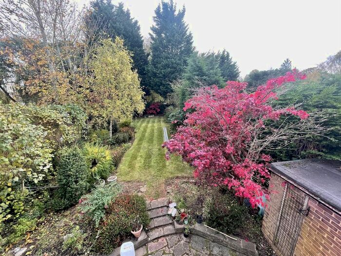 3 Bedroom Semi-Detached House To Rent In Evelyn Drive, Pinner HA5