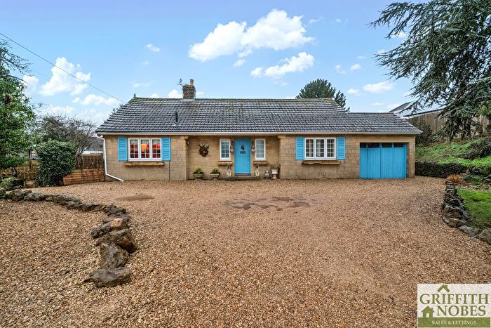 4 Bedroom Detached Bungalow For Sale In The Quarry, Dursley, Gloucestershire, GL11