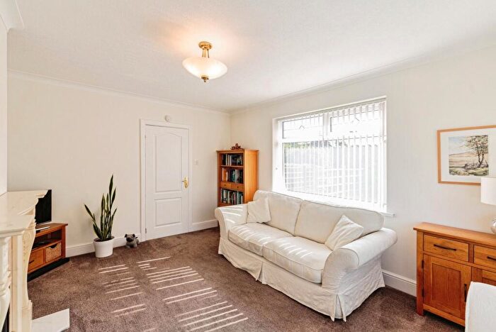 2 Bedroom Detached House For Sale In Lawrence Avenue, Lytham St. Annes, Lancashire, FY8