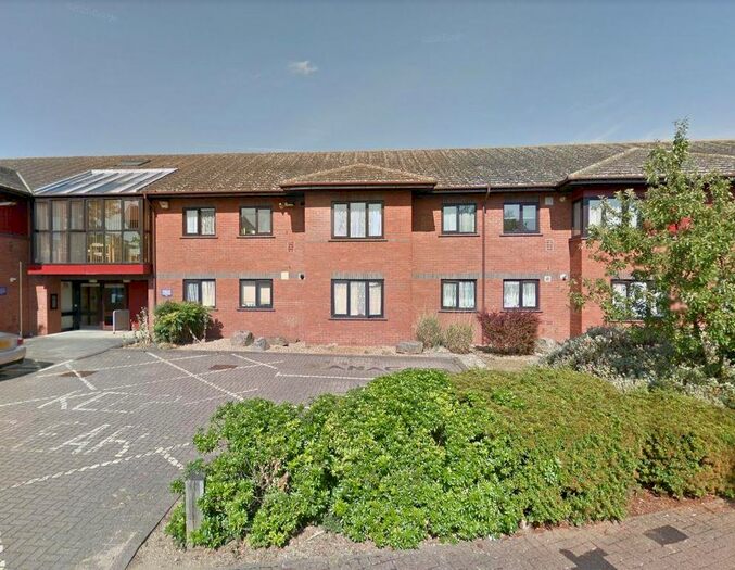 1 Bedroom Flat To Rent In Saunders Gardens, Bedford, MK40