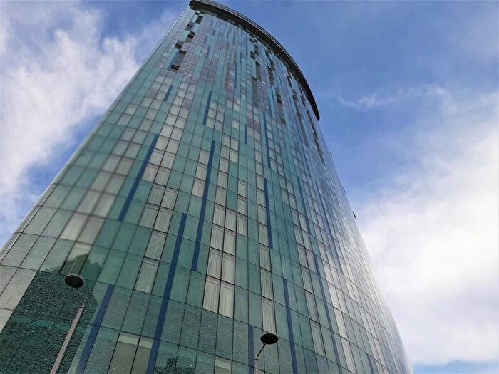 2 Bedroom Apartment To Rent In Beetham Tower, Holloway Circus, B1