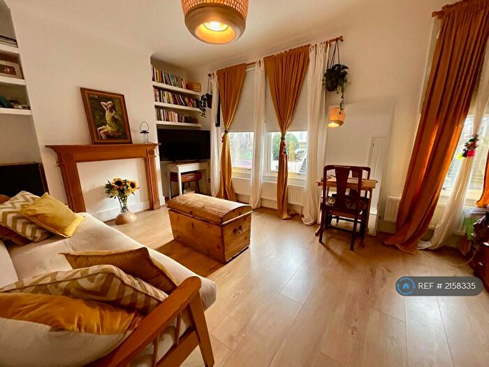 1 Bedroom Flat To Rent In Dallin Road, London, SE18