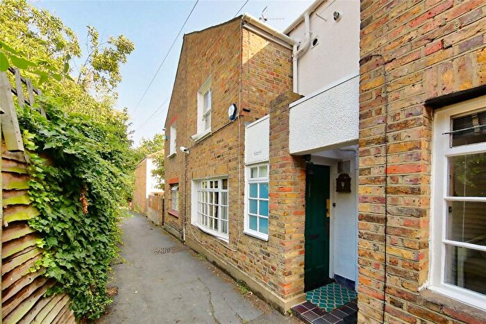 2 Bedroom Terraced House To Rent In Albany Passage, Richmond, TW10