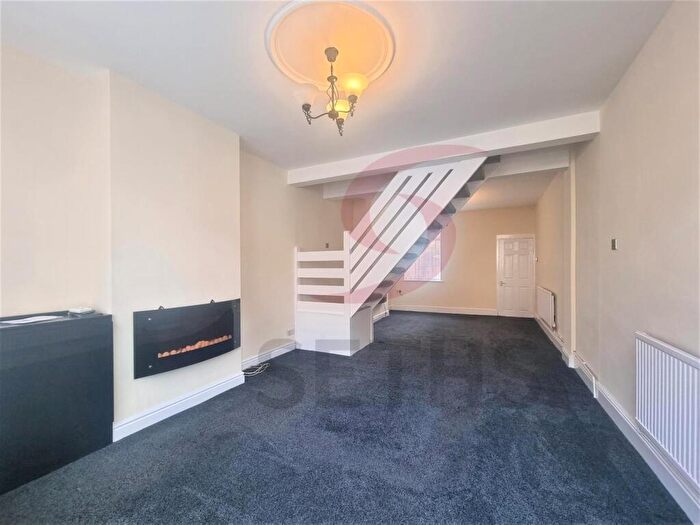 3 Bedroom Town House To Rent In Albion Street, Anstey, Leicester, LE7