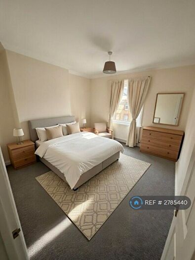 2 Bedroom Flat To Rent In Holdenhurst Road, Bournemouth, BH8