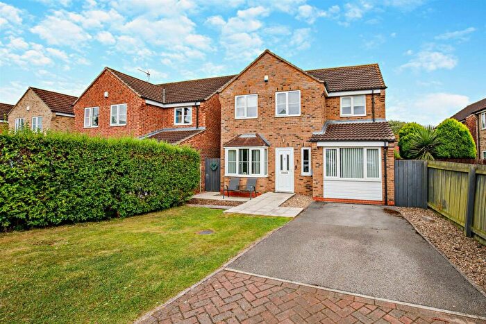 4 Bedroom Detached House For Sale In Linden Close, Gilberdyke, HU15