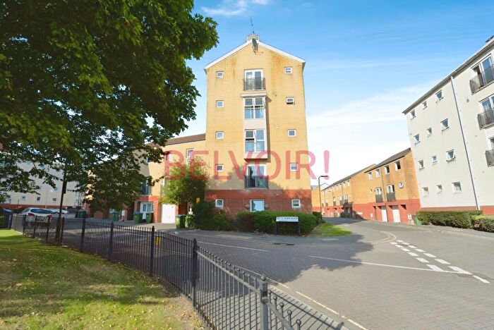 2 Bedroom Flat To Rent In Carpathia Drive, Southampton, SO14