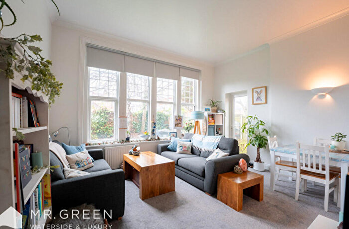 2 Bedroom Apartment For Sale In Great Garden Flat, Arnewood Road, Southbourne, BH6