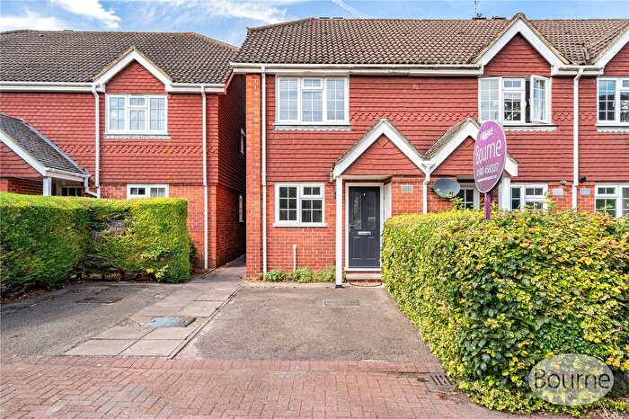 2 Bedroom End Terrace House For Sale In Chesham Mews, Guildford, Surrey, GU1