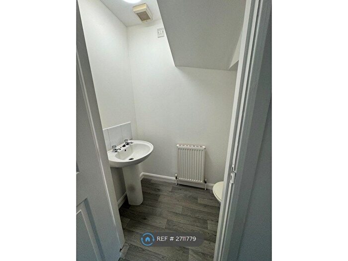 4 Bedroom Terraced House To Rent In Beechlea, Thurnscoe, Rotherham, S63